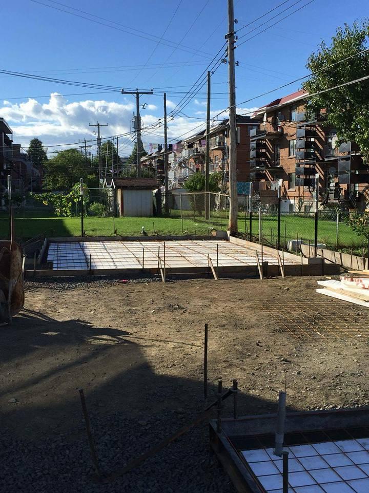 Coffrage béton extérieur commercial Sainte-Clotilde